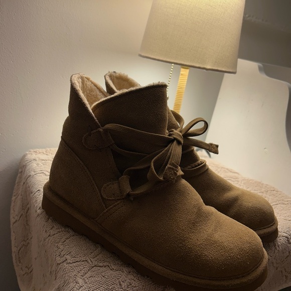 Bearpaw Zora 8 - Picture 4 of 11